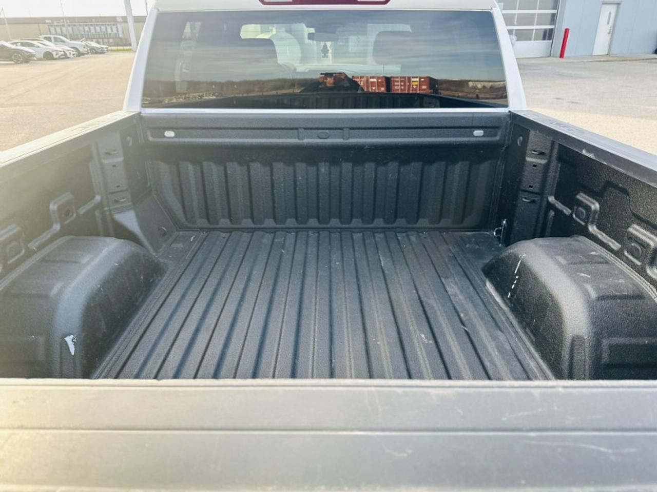 2024 GMC Sierra 1500 ELEVATION Photo
