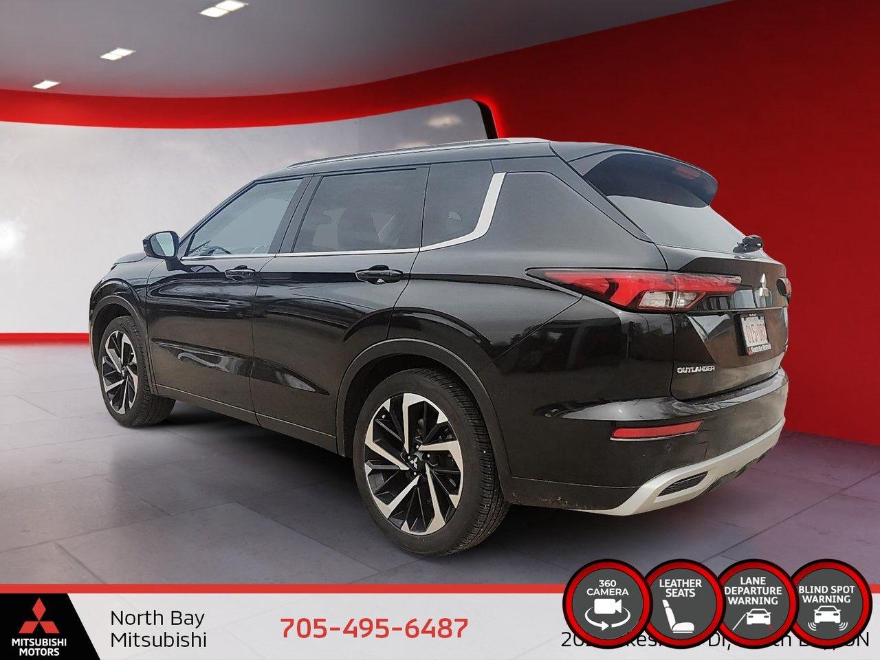 2024 Mitsubishi Outlander SEL Photo3