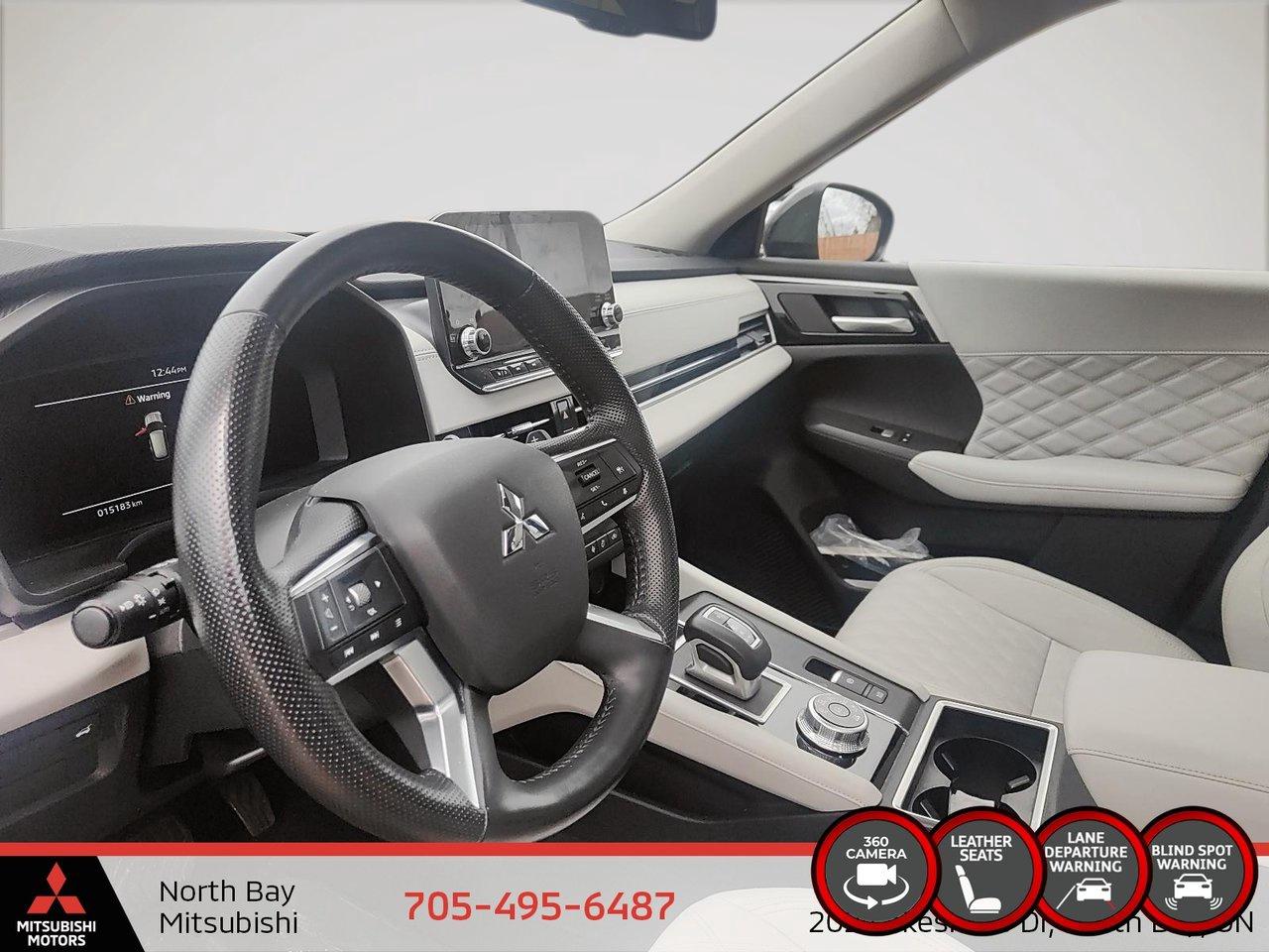2024 Mitsubishi Outlander SEL Photo