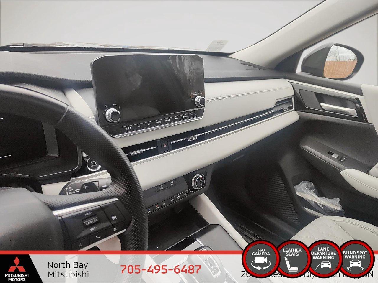 2024 Mitsubishi Outlander SEL Photo