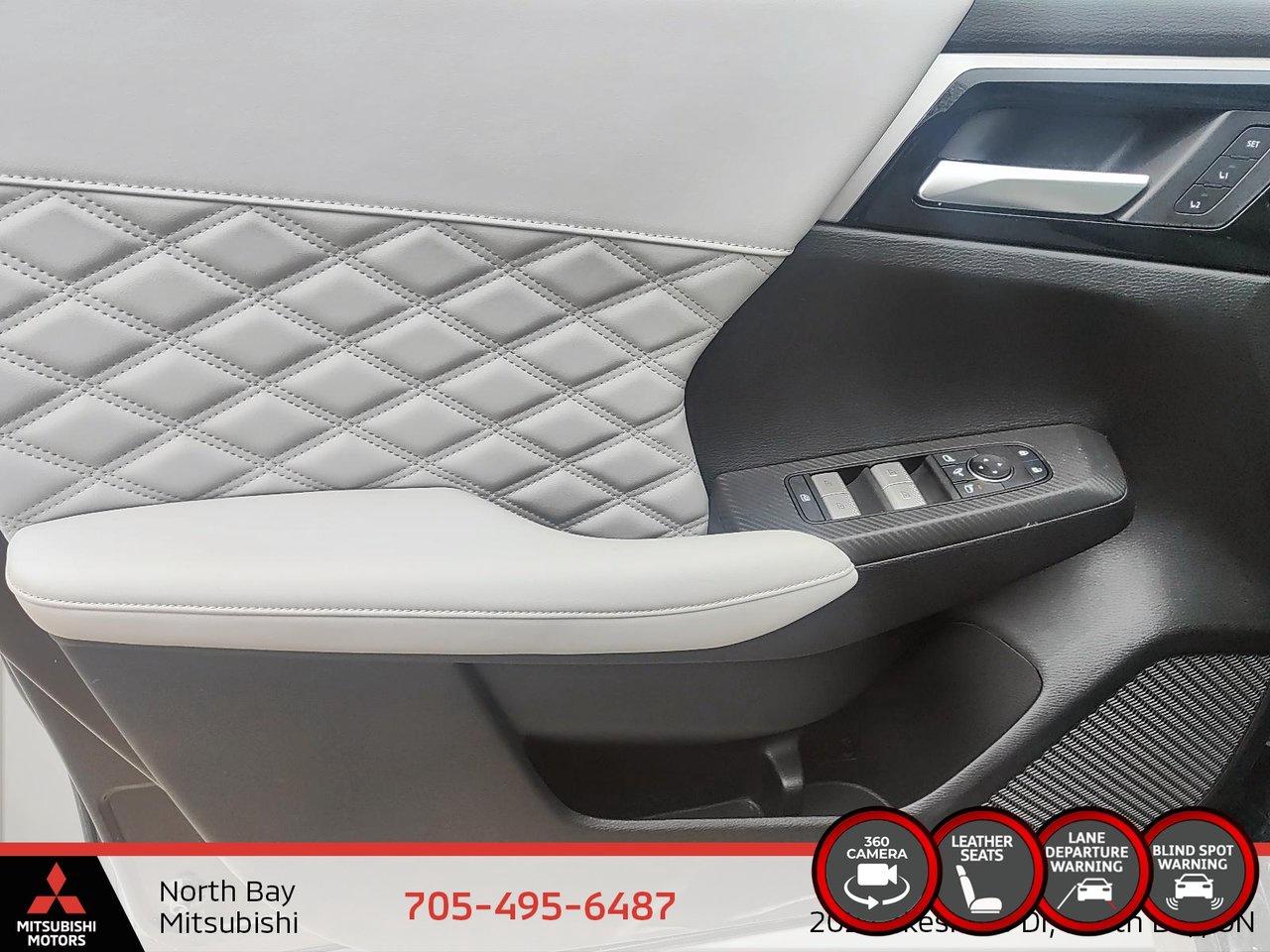 2024 Mitsubishi Outlander SEL Photo