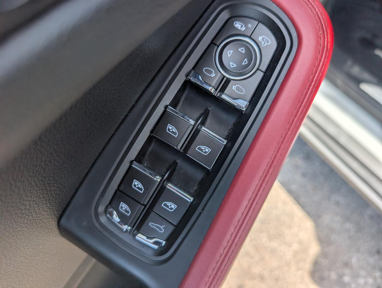 2017 Porsche Macan S 4dr All-Wheel Drive Photo