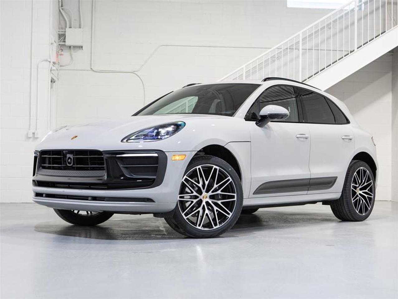 2026 Porsche Macan T AWD Photo
