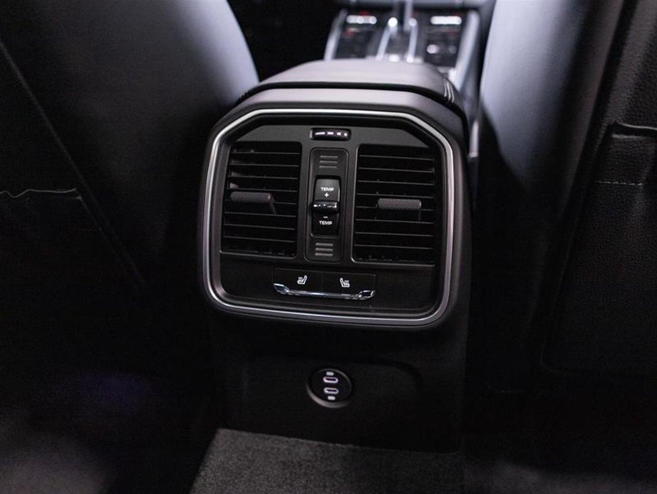 2026 Porsche Macan T AWD Photo