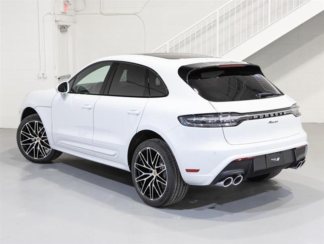 2026 Porsche Macan AWD Photo