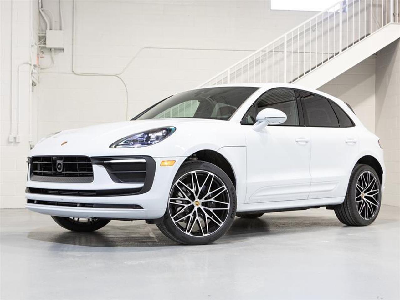 2026 Porsche Macan AWD Photo