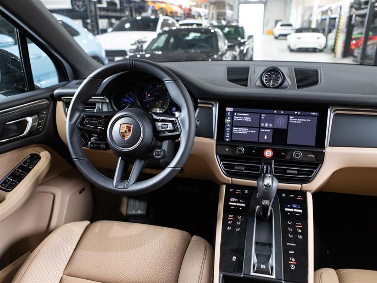 2026 Porsche Macan AWD Photo