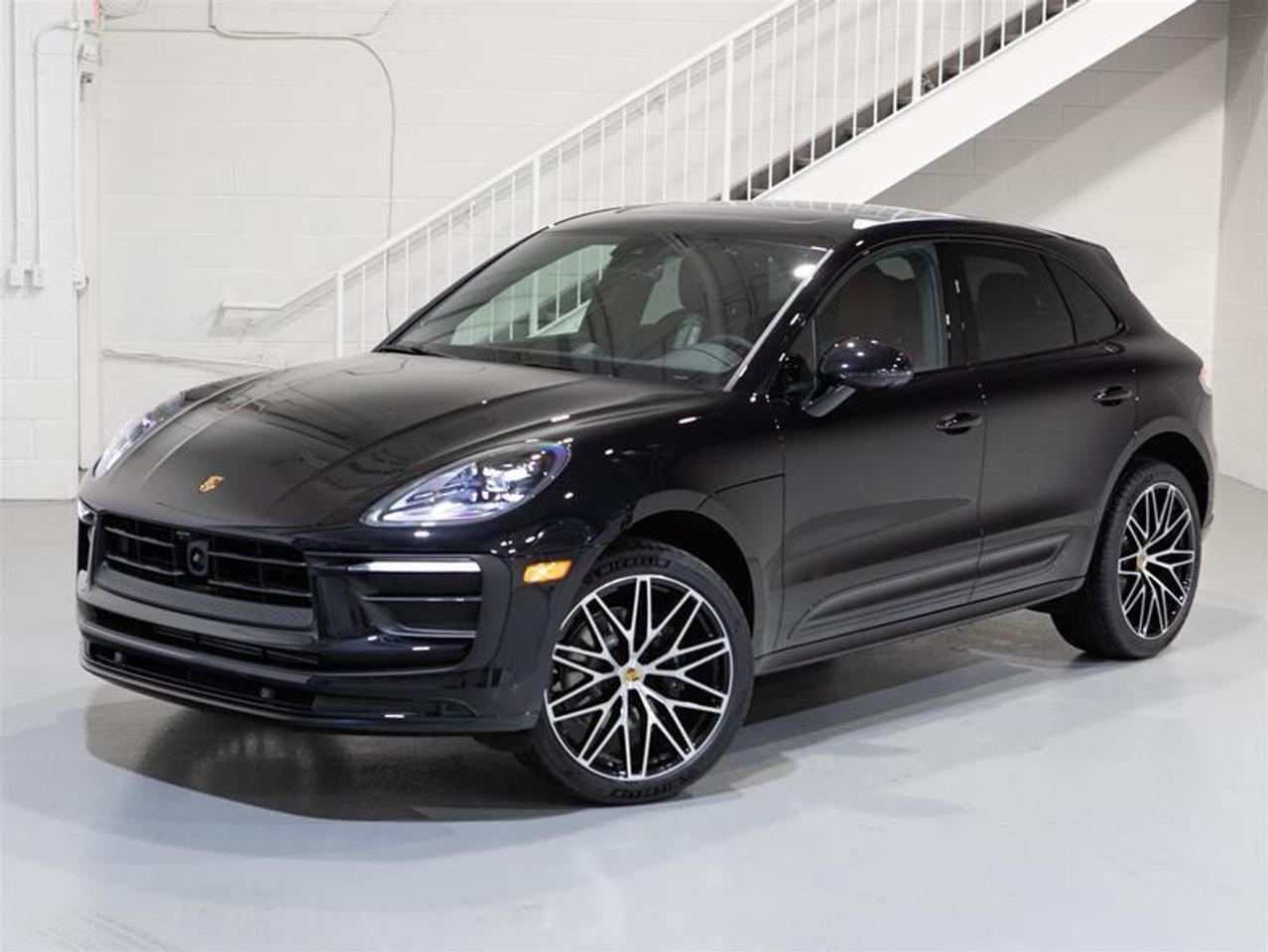 2026 Porsche Macan AWD Photo