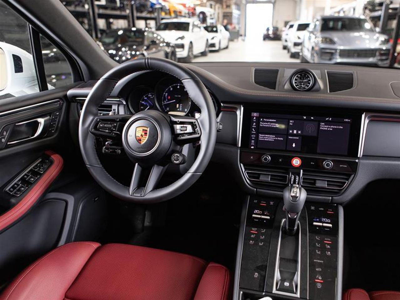 2026 Porsche Macan AWD Photo