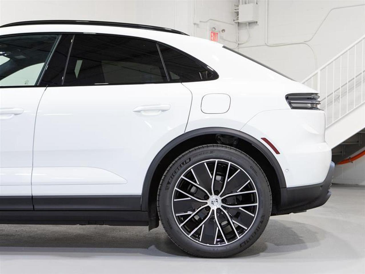 2026 Porsche Macan Electric 4 AWD Photo