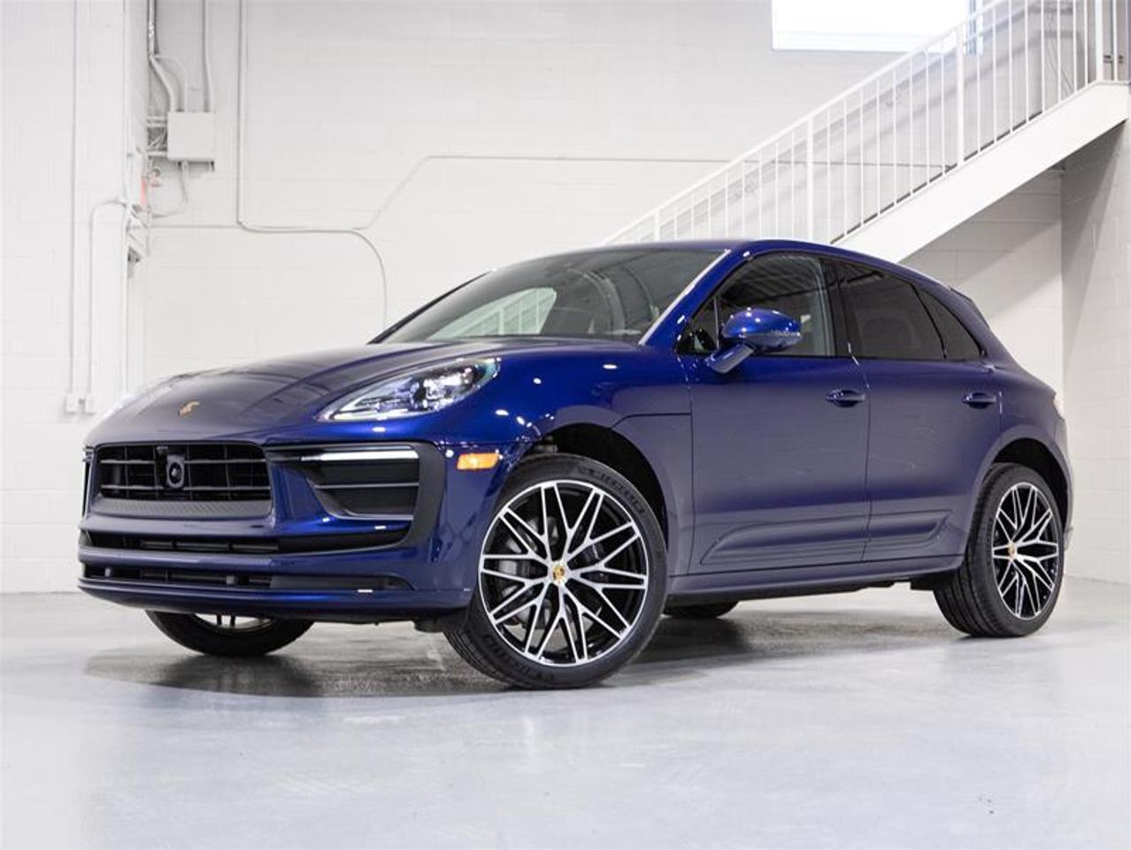 2026 Porsche Macan AWD Photo0