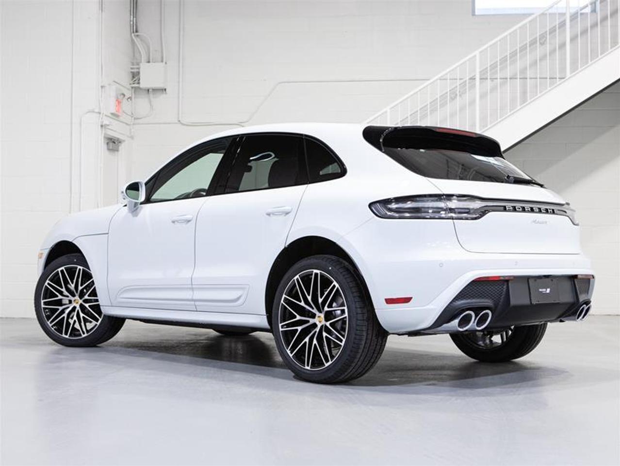 2026 Porsche Macan AWD Photo