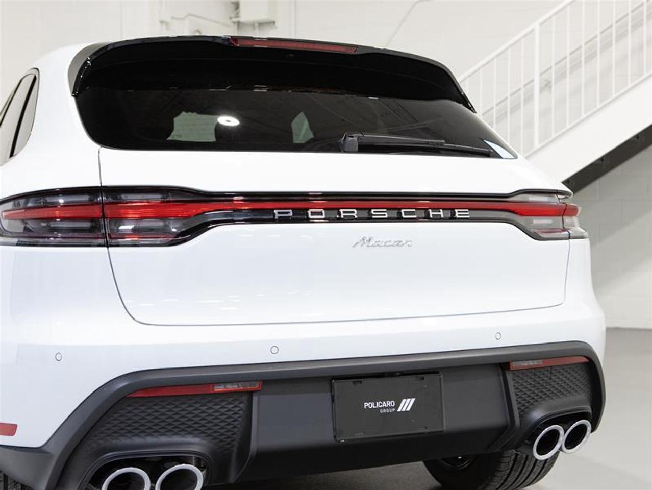 2026 Porsche Macan AWD Photo