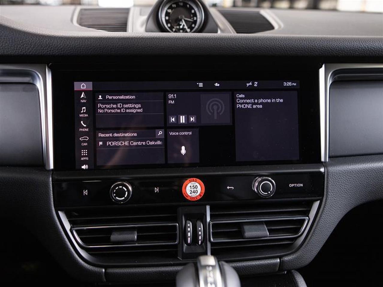 2026 Porsche Macan AWD Photo