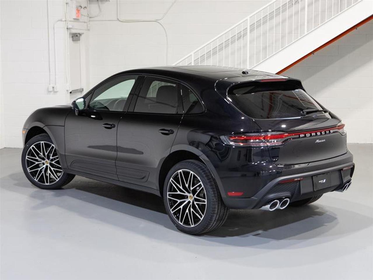 2026 Porsche Macan AWD Photo