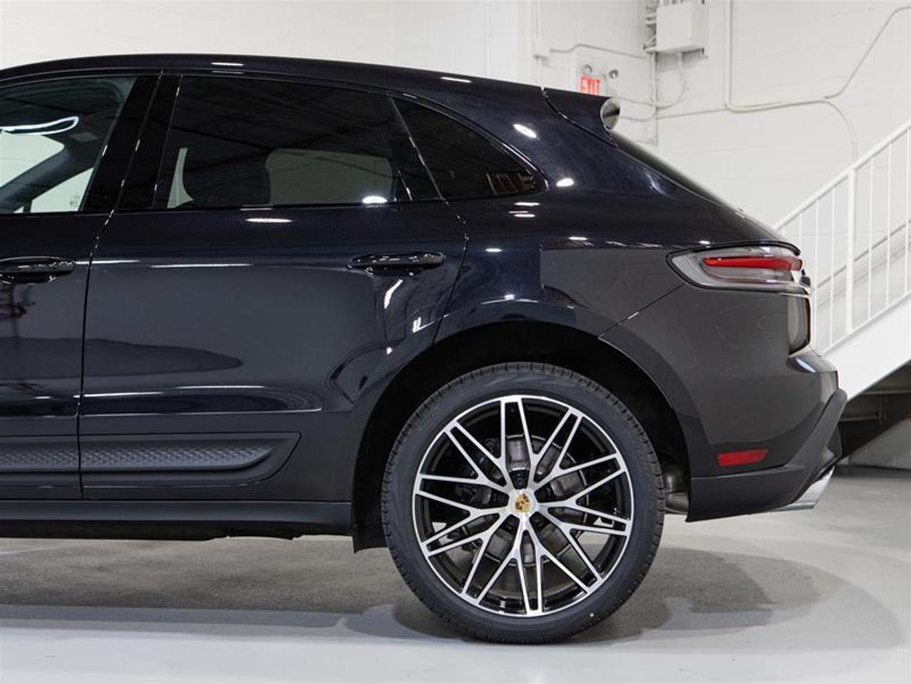 2026 Porsche Macan AWD Photo