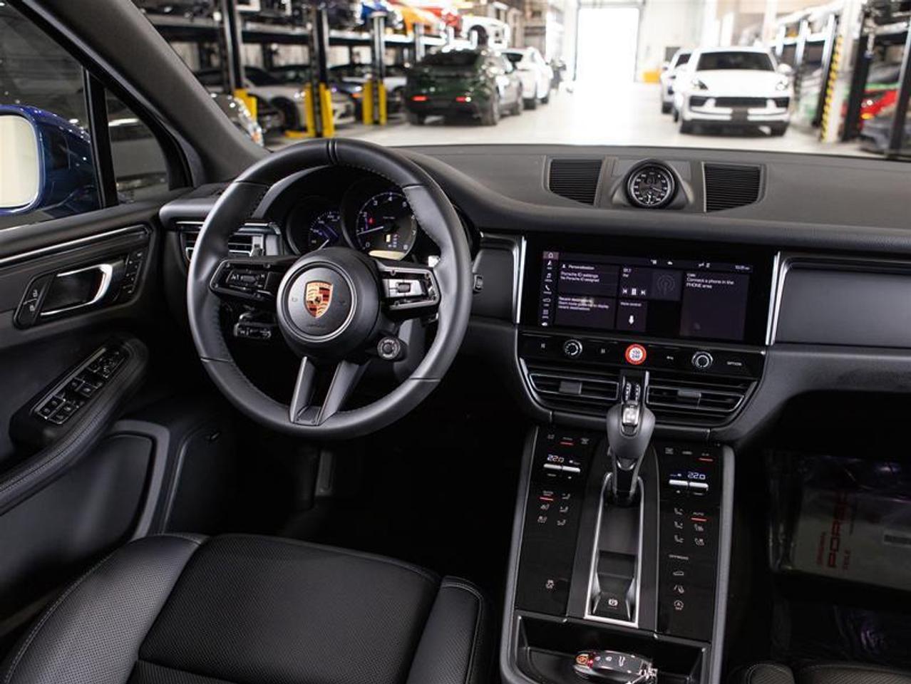 2026 Porsche Macan AWD Photo