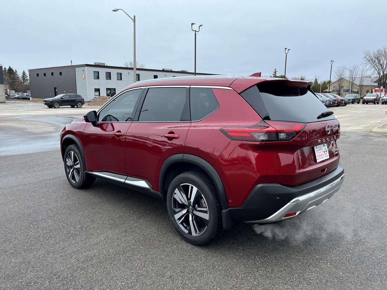 2023 Nissan Rogue Platinum 4dr All-Wheel Drive Sport Utility Photo4
