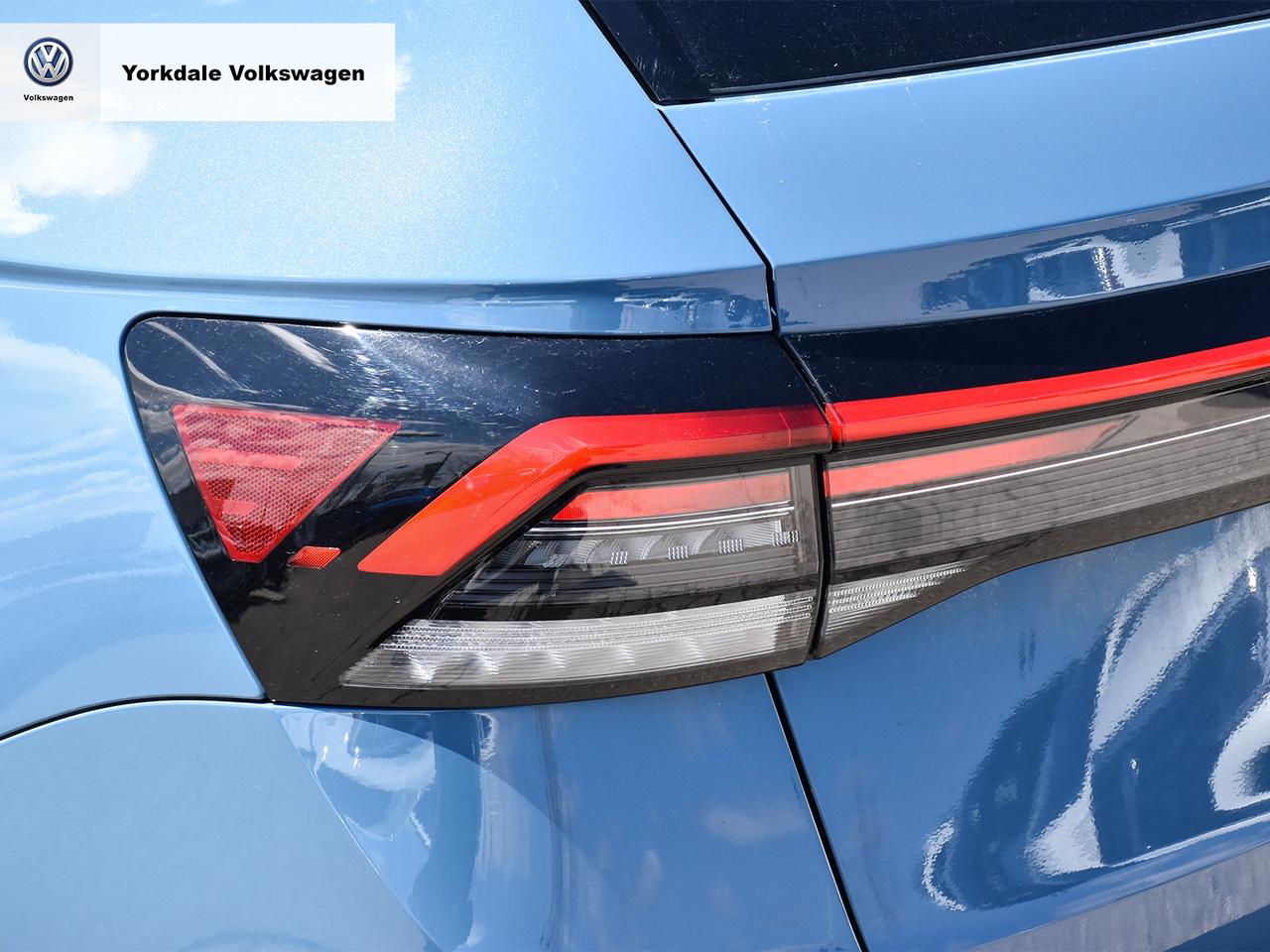 2025 Volkswagen Taos BLACK EDITION Photo