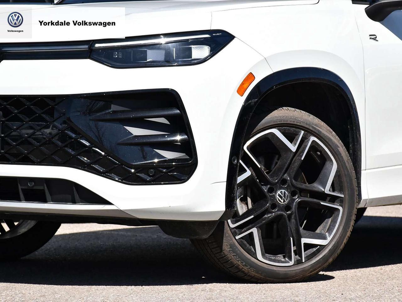 2025 Volkswagen Tiguan 4Motion Photo