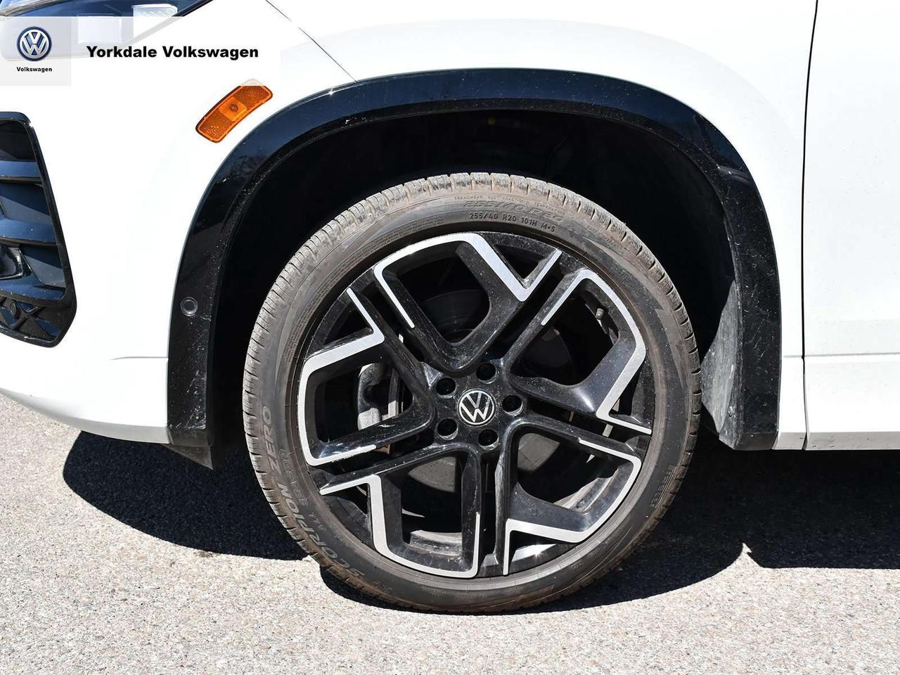 2025 Volkswagen Tiguan 4Motion Photo