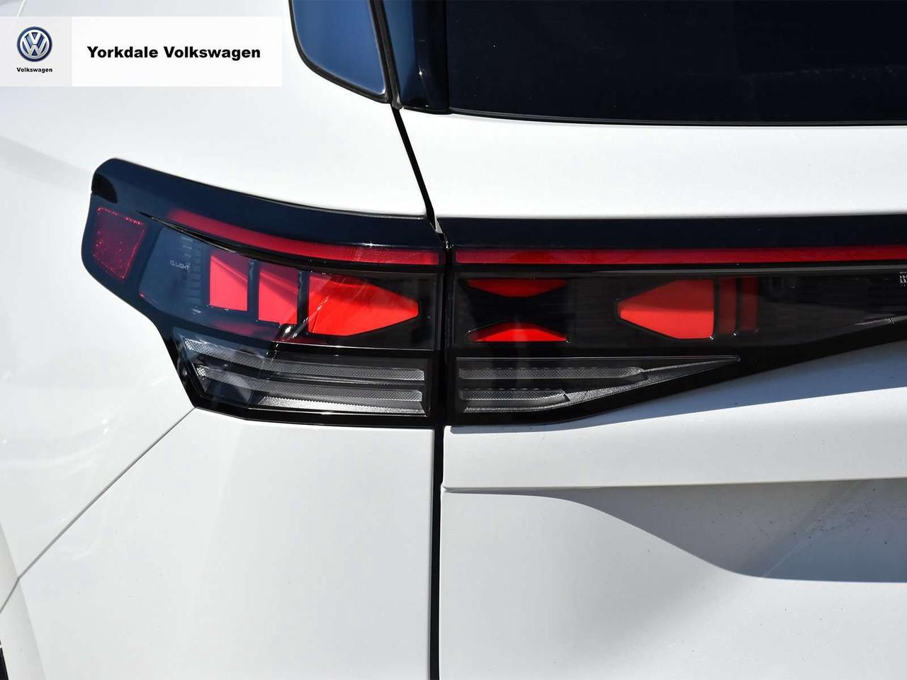 2025 Volkswagen Tiguan 4Motion Photo