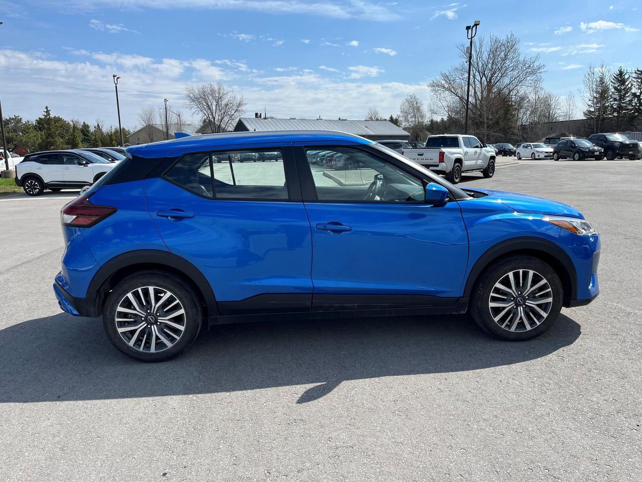 2025 Nissan Kicks Play SV 4dr Front-Wheel Drive Photo