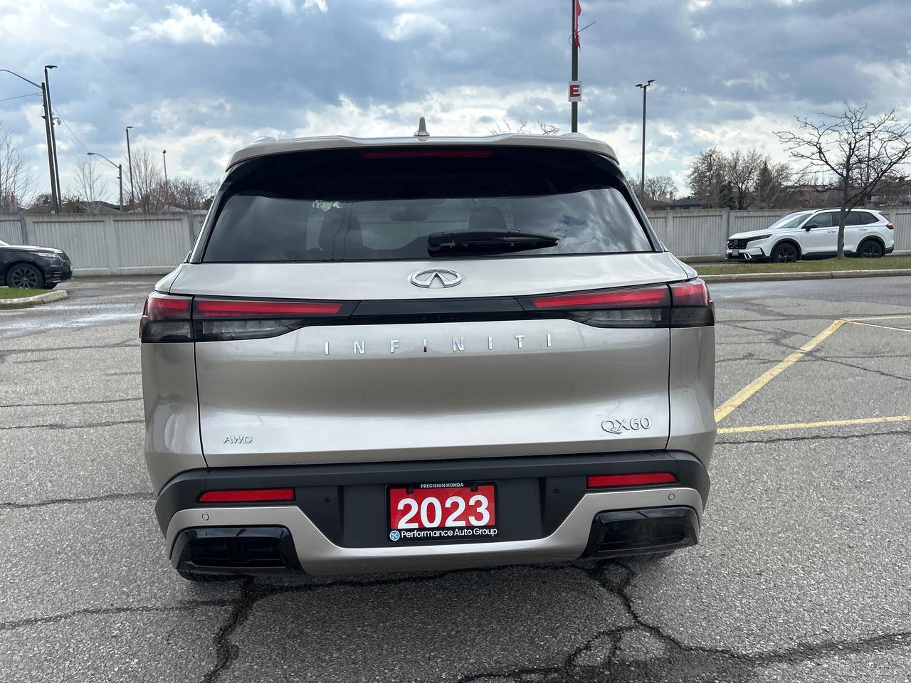 2023 Infiniti QX60 LUXE AWD Leather Wireless Charging Pano Roof Photo3