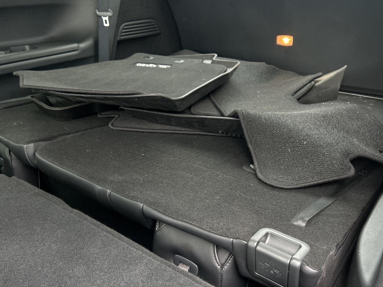 2023 Infiniti QX60 LUXE AWD Leather Wireless Charging Pano Roof Photo