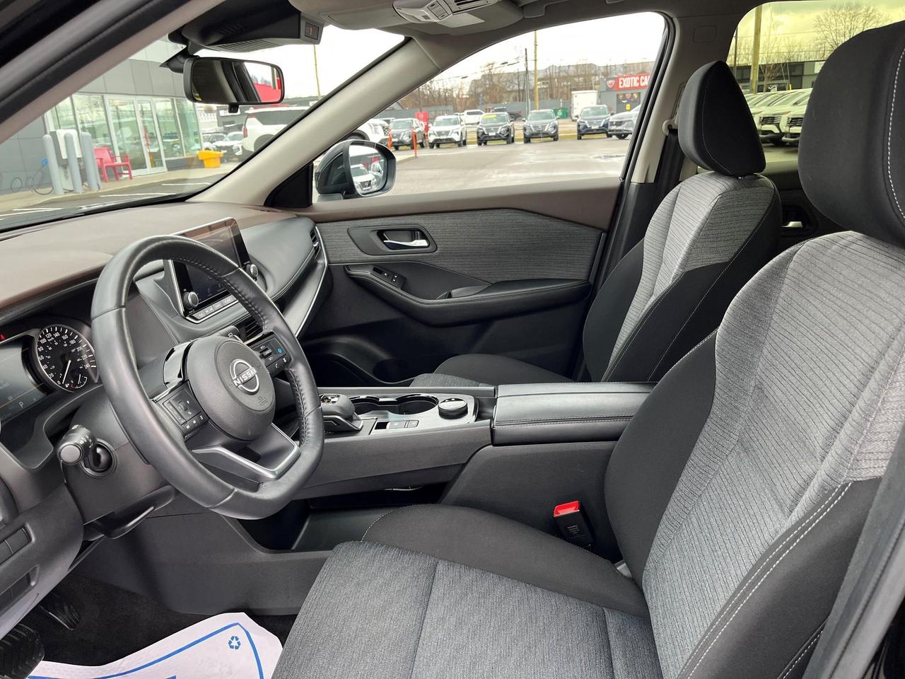 2023 Nissan Rogue SV AWD Photo