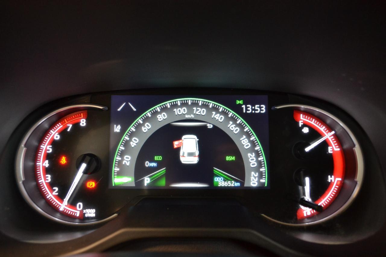 2023 Toyota RAV4 LE Photo4