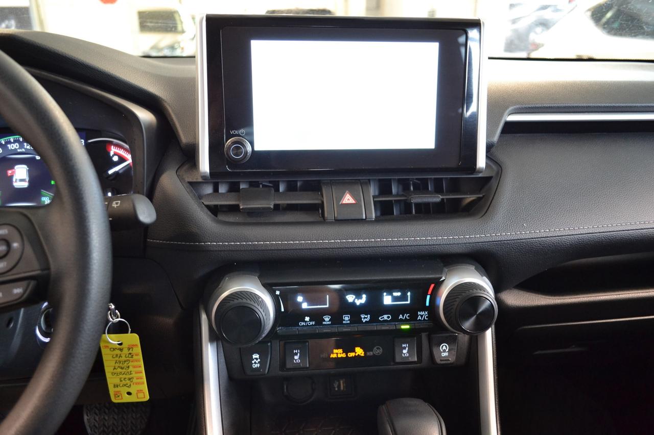 2023 Toyota RAV4 LE Photo