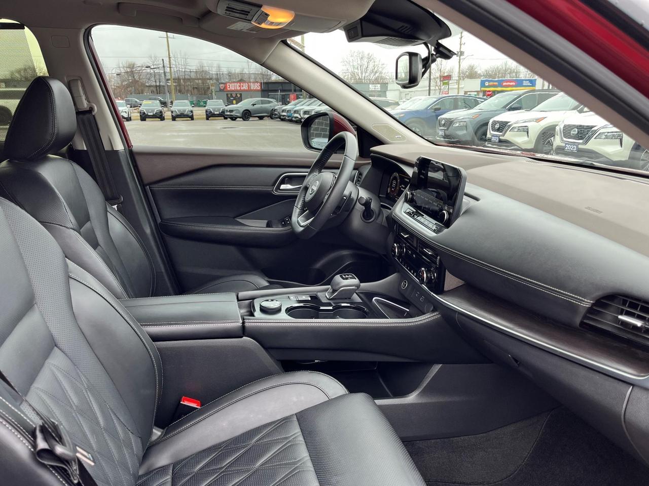 2023 Nissan Rogue Platinum AWD Photo