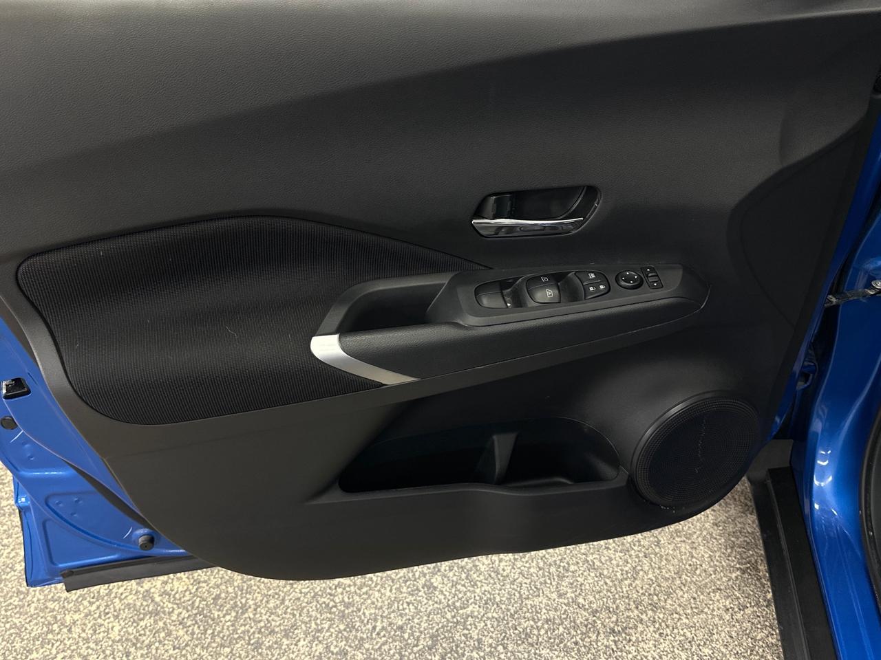 2024 Nissan Kicks SV 4dr Front-Wheel Drive Photo