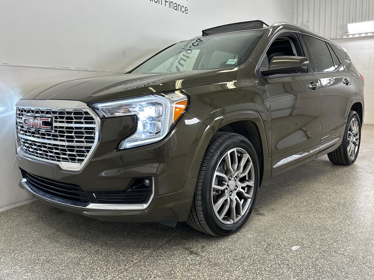 2023 GMC Terrain Denali All-Wheel Drive Photo