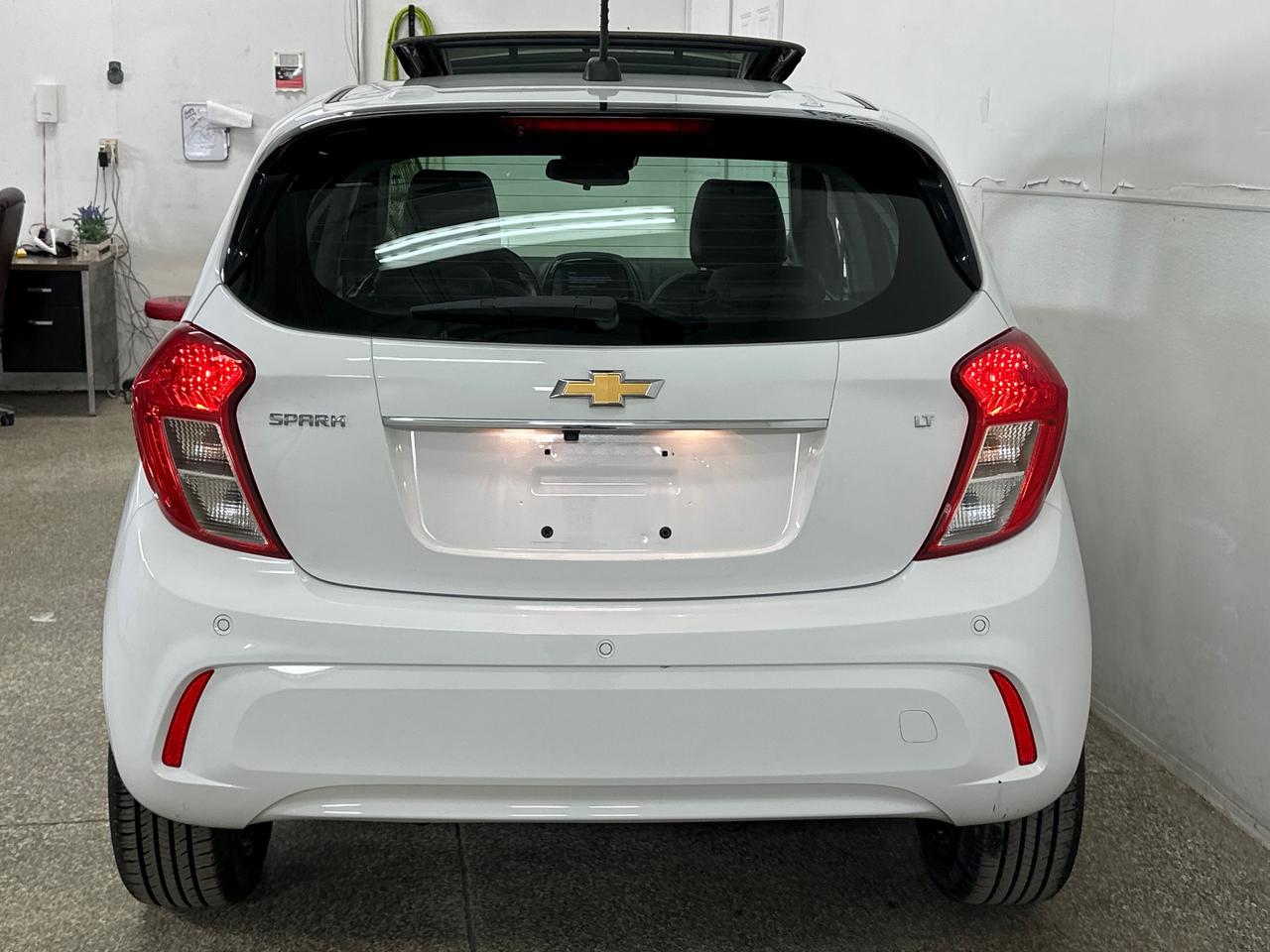 2022 Chevrolet Spark 2LT CVT 4dr Hatchback Photo