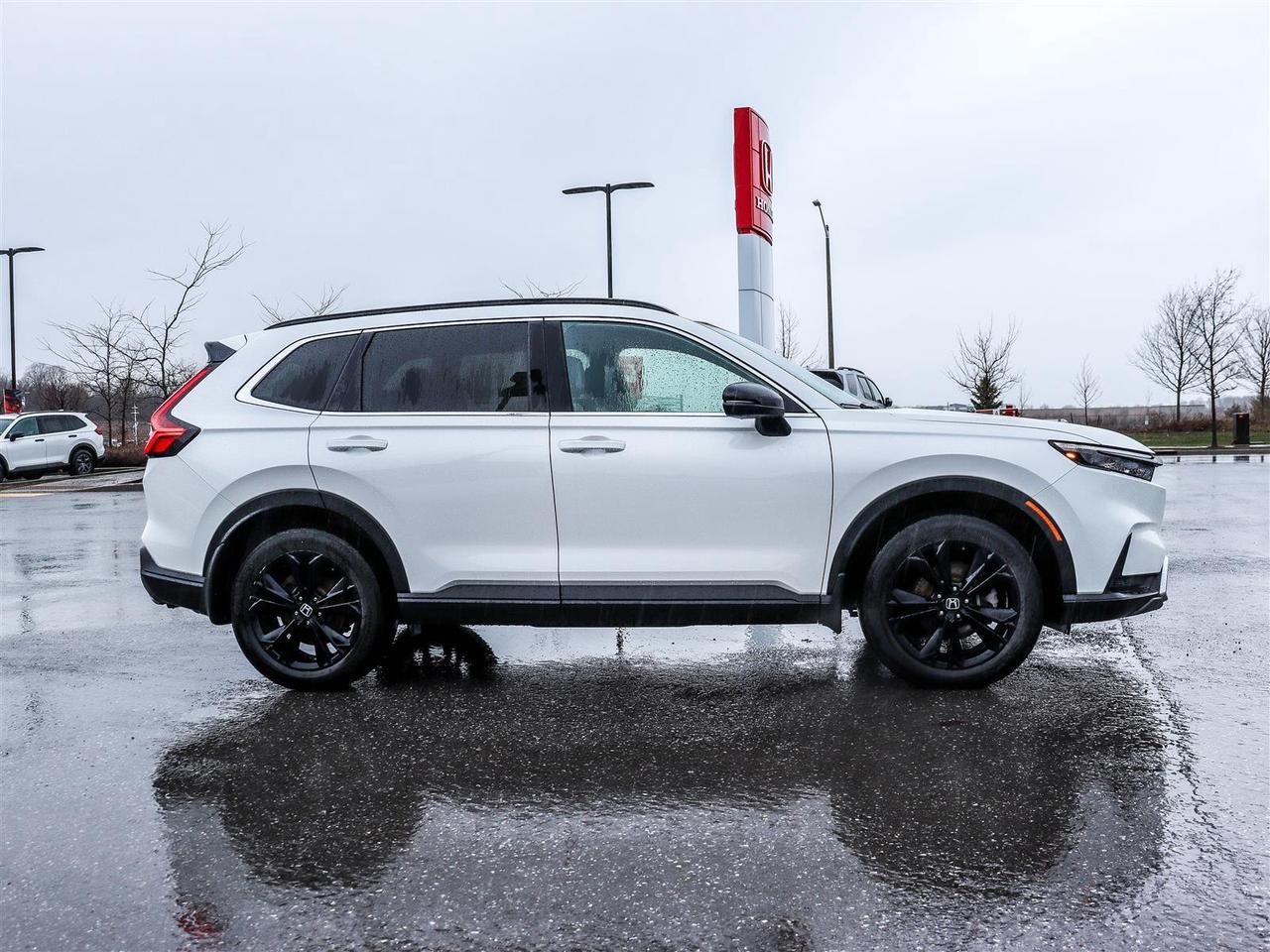 2024 Honda CR-V Hybrid Touring 4dr All-Wheel Drive Photo