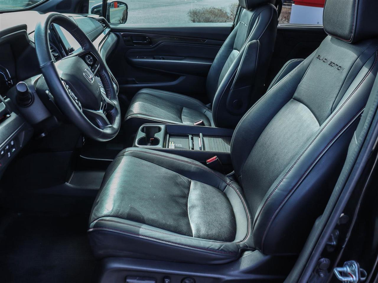 2023 Honda Odyssey Black Edition Passenger Van Photo