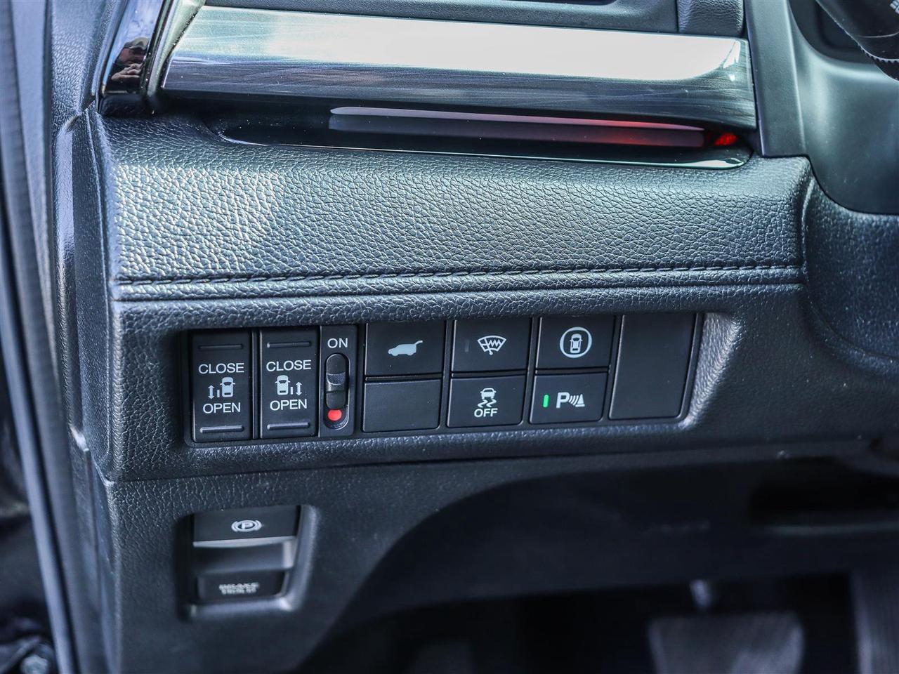 2023 Honda Odyssey Black Edition Passenger Van Photo