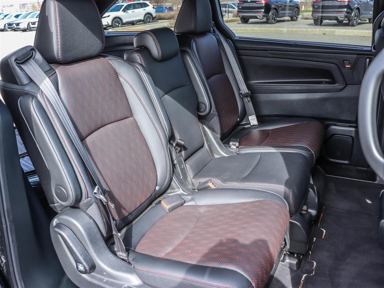 2023 Honda Odyssey Black Edition Passenger Van Photo