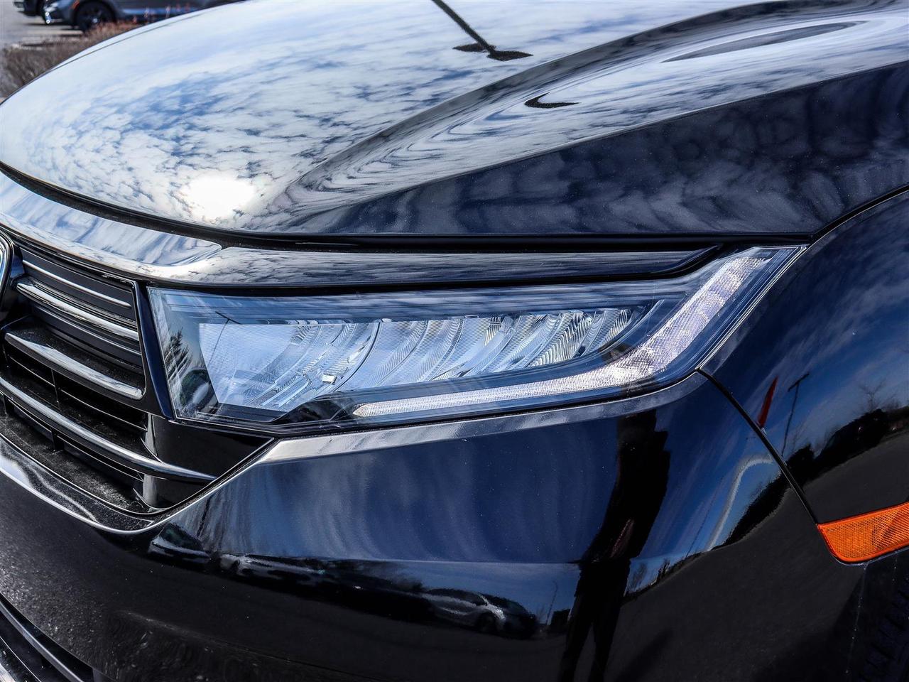2023 Honda Odyssey Black Edition Passenger Van Photo