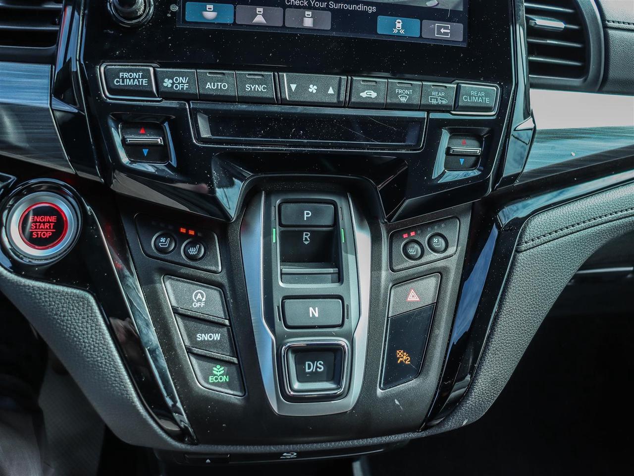 2023 Honda Odyssey Black Edition Passenger Van Photo