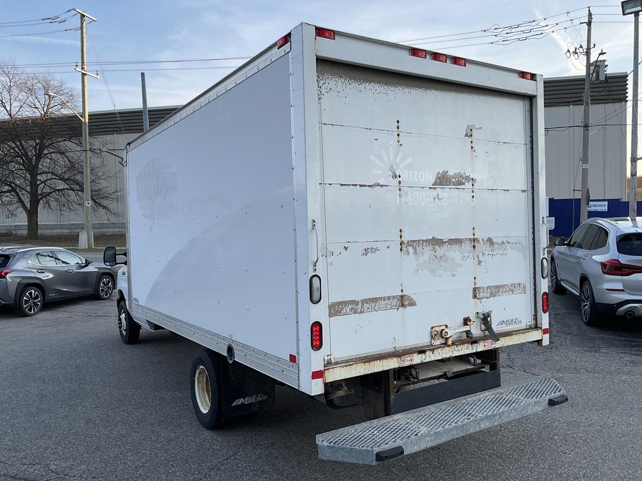 2017 Ford Econoline E450 - COMMERCIAL CUTAWAY CUBE VAN! DRW! AC! RAMP! Photo