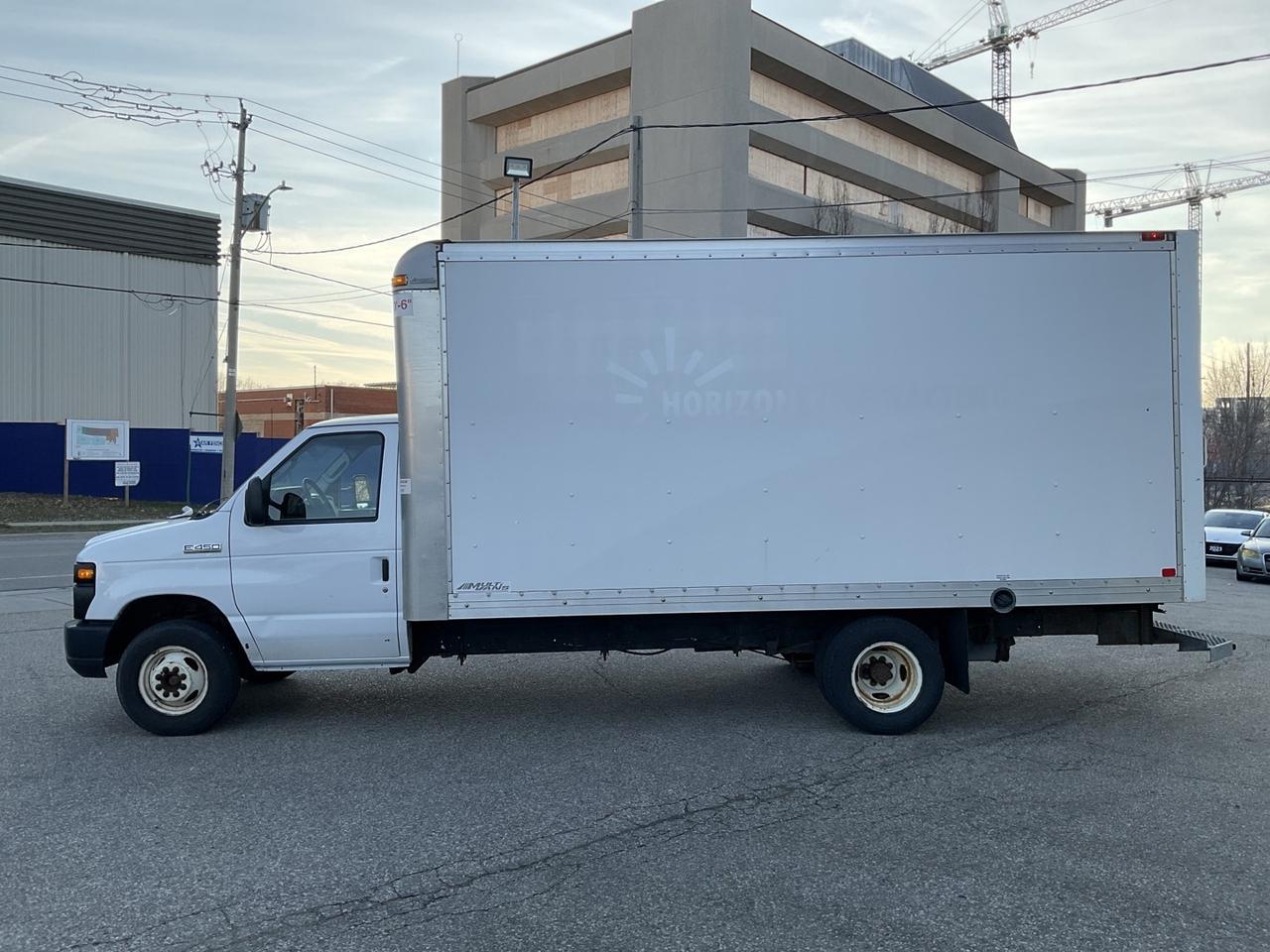 2017 Ford Econoline E450 - COMMERCIAL CUTAWAY CUBE VAN! DRW! AC! RAMP! Photo3