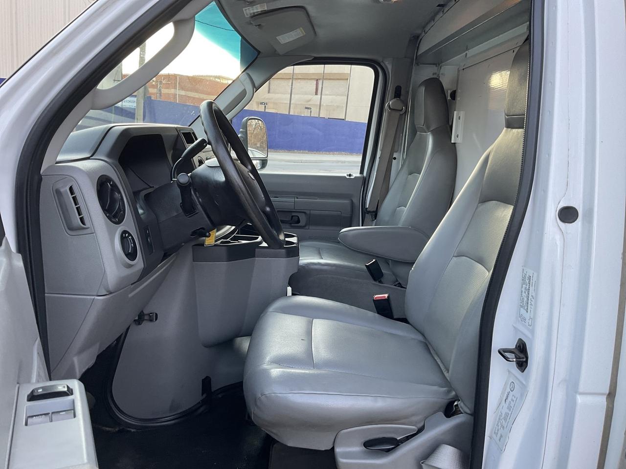 2017 Ford Econoline E450 - COMMERCIAL CUTAWAY CUBE VAN! DRW! AC! RAMP! Photo