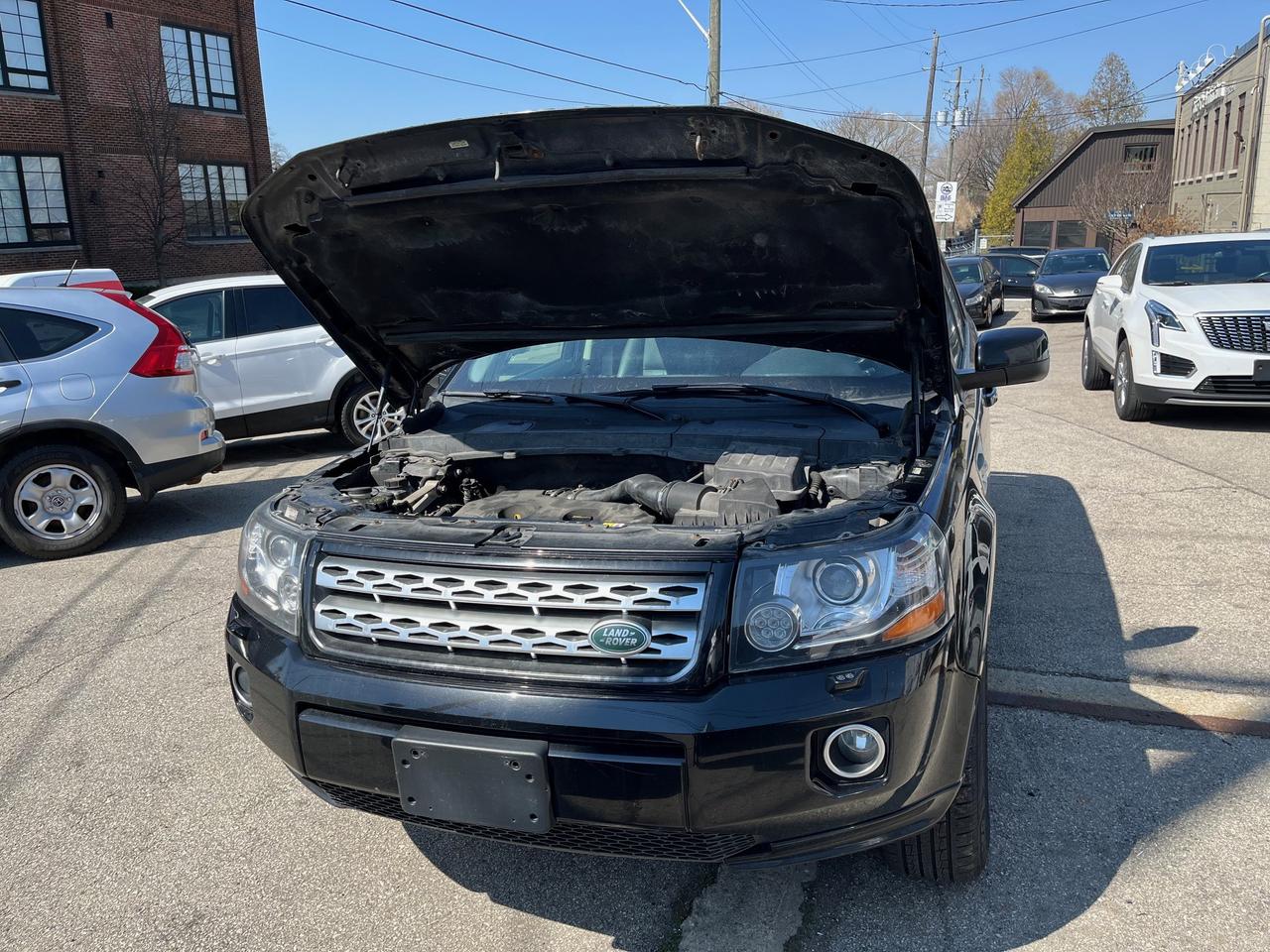 2013 Land Rover LR2 AWD 4dr Photo