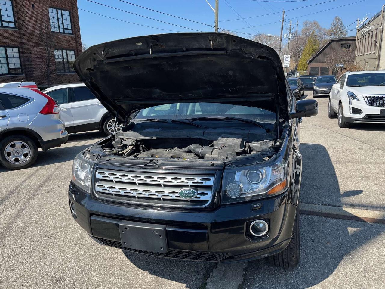 2013 Land Rover LR2 AWD 4dr Photo