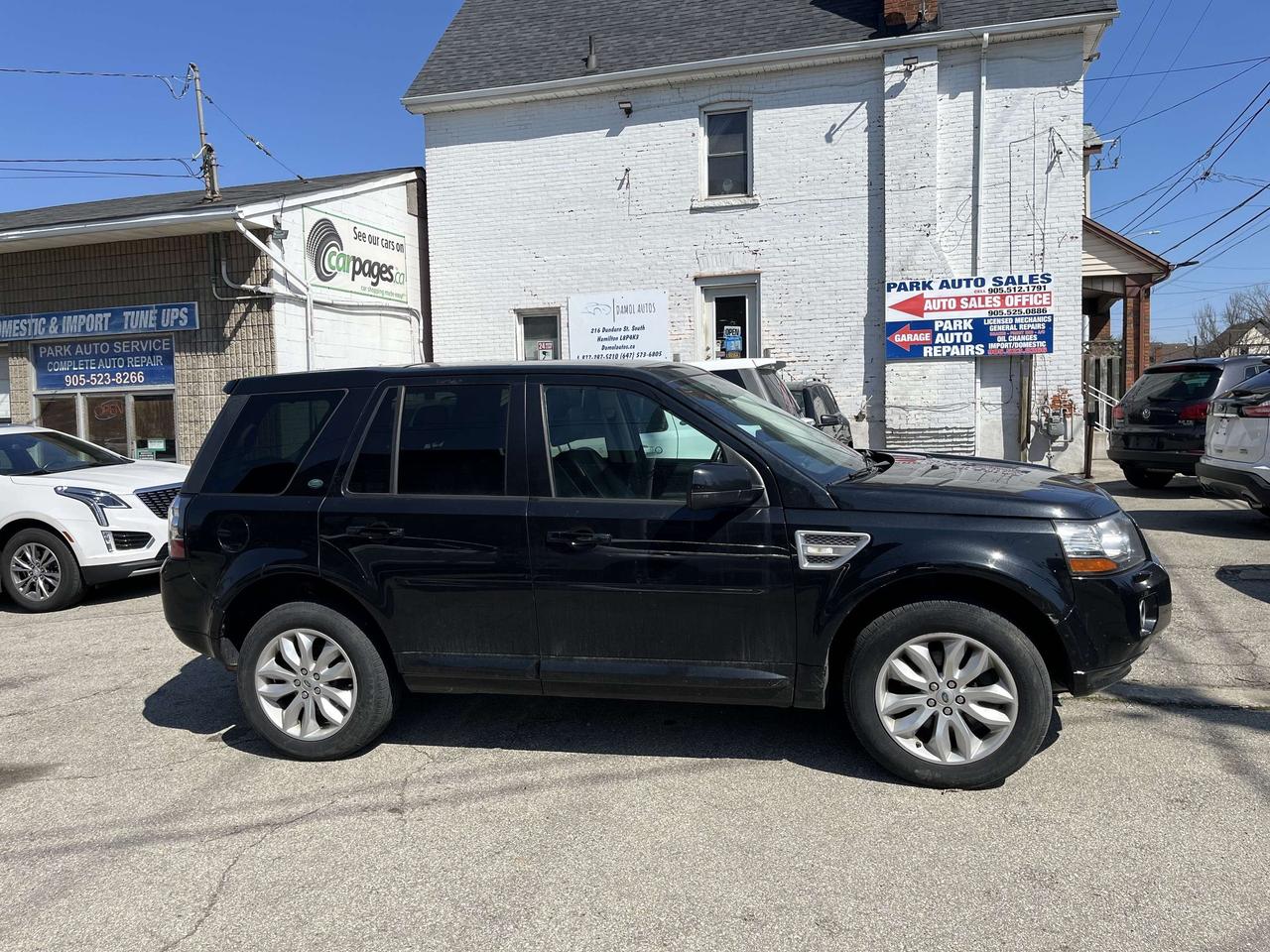 2013 Land Rover LR2 AWD 4dr Photo