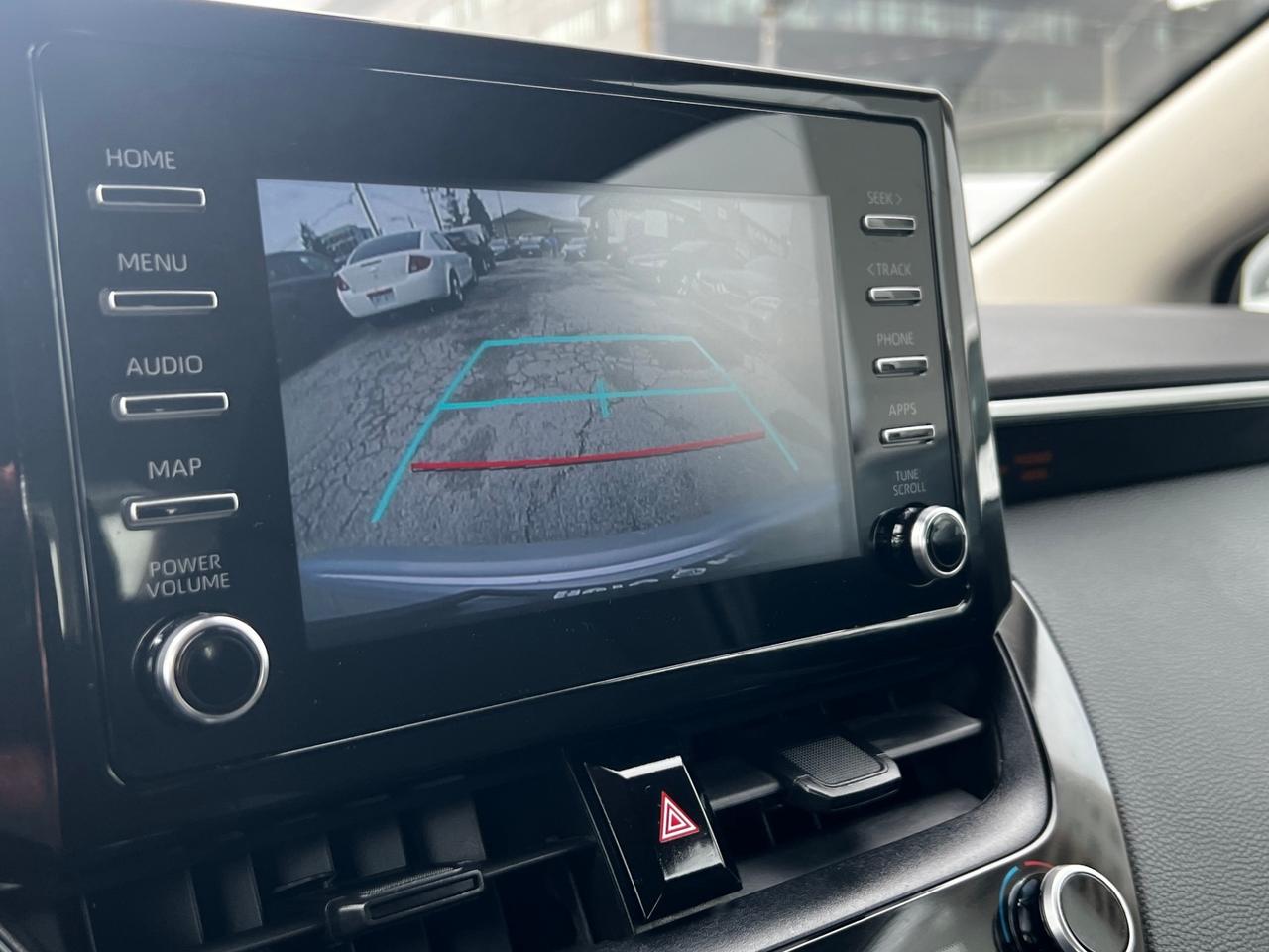 2020 Toyota Corolla LE Photo