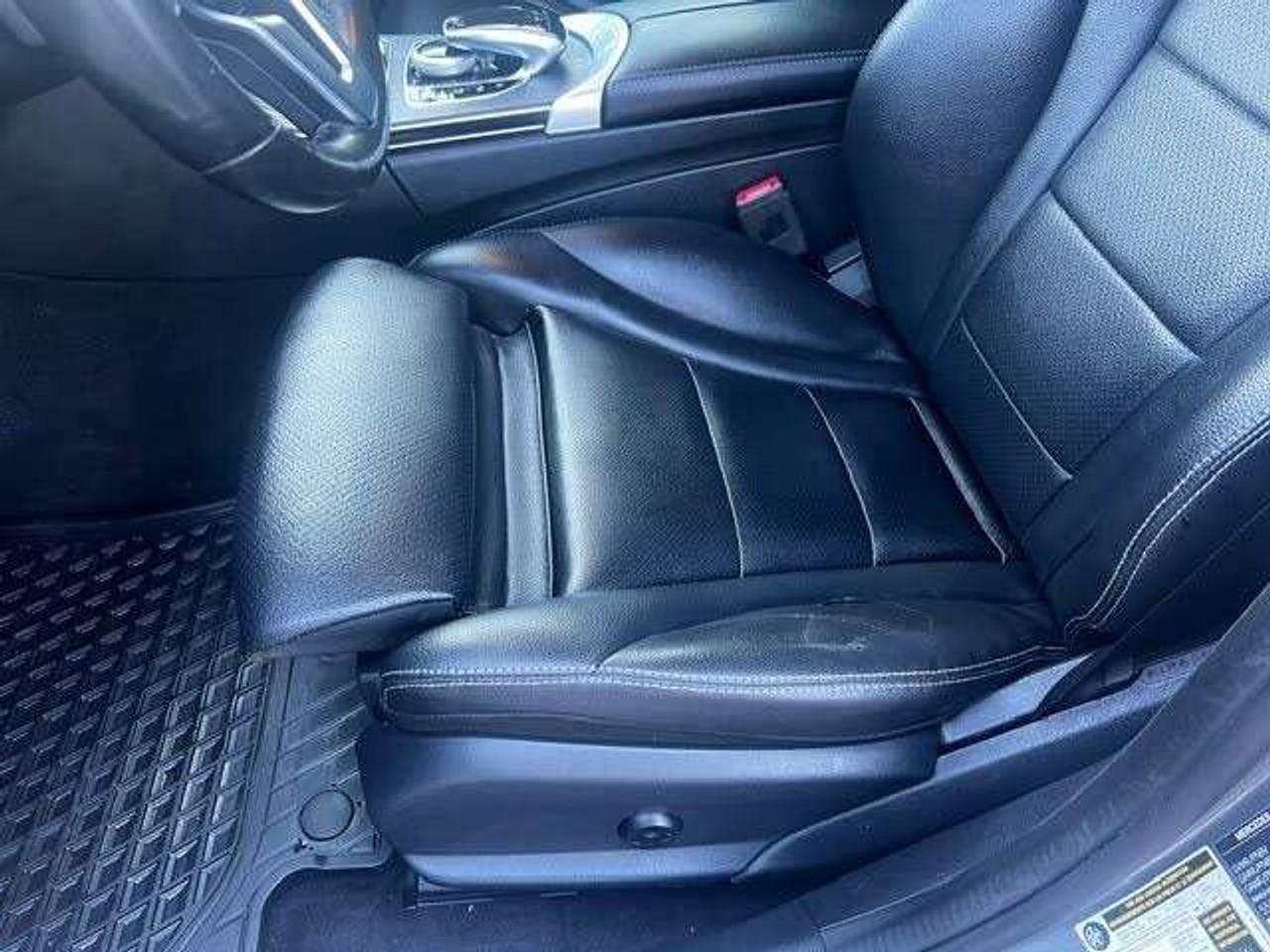 2019 Mercedes-Benz C-Class C300 Photo